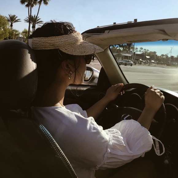 Meet your posher, Melanie! - Picture 7 of 7